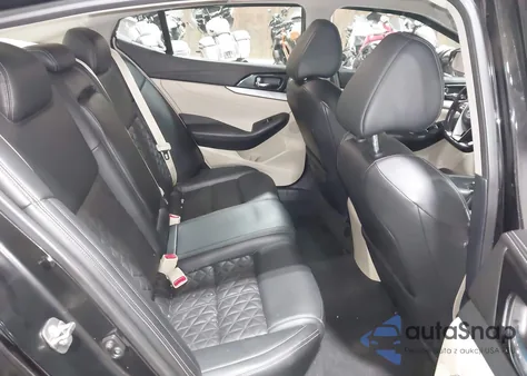 2017 Nissan Maxima 3.5 S z USA, uszkodzony, nr VIN 1N4AA6AP3HC433506